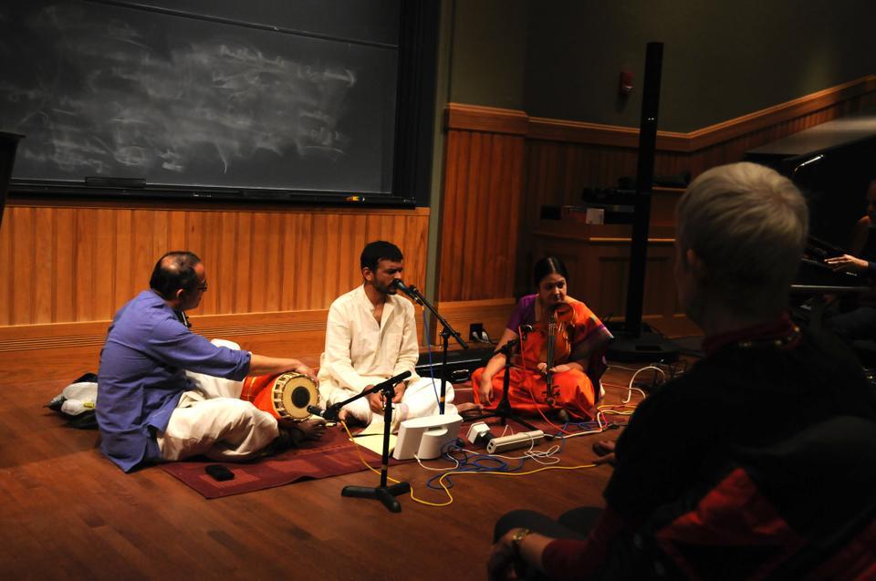 During the lecture on Indian concert formats and possibilities, T. M. Krishna performs with Tara Anand Banglore on the violin and Dr. Pravin Sitaram on the mridangam. This lecture was part of Symphoria, an event organised by Sangeet and MITHAS. 