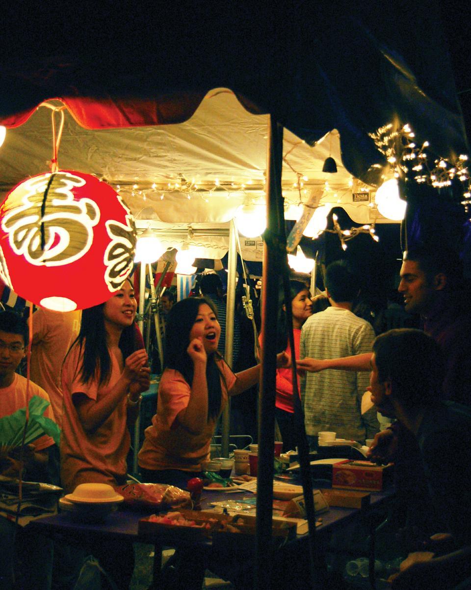Harvard Hong Kong Society feeds participants of Diversitas with a variety of Chinese snacks. Diversitas, a celebration of cultures at Harvard, was held at Science Center Plaza last night.