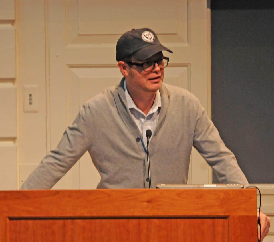 In a very un-Schrute manner, Rainn Wilson discusses the documentary Education Under Fire and the predicament of the Baha'i community in Iran while sporting a Harvard Business School hat.