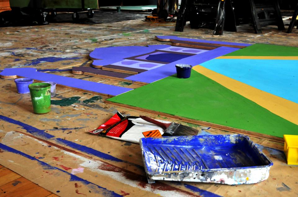 An exclusive look into the backstage area of the Freshman Musical. The sets were designed by Christina M. Rodriguez '15 and the props by Emily L. Chen ' 15. 