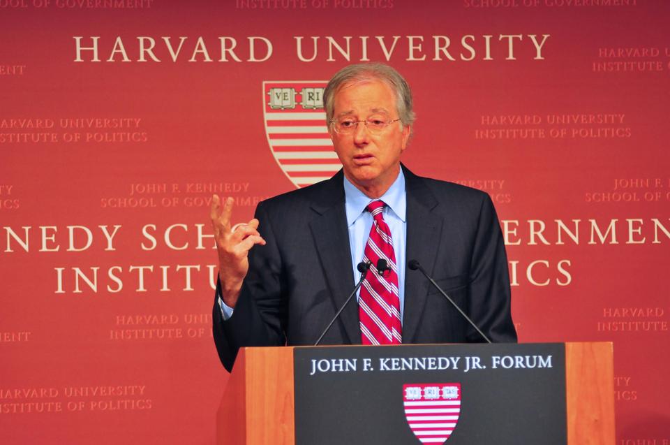 Ambassador Dennis Ross advocates for a two-state solution to the Israeli-Palestine conflict at the IOP on Friday. Ross discussed his binary solution for the peace negotiations and built upon the innovative idea of the Harvard Israel Conference's Peace Challenge winner. 