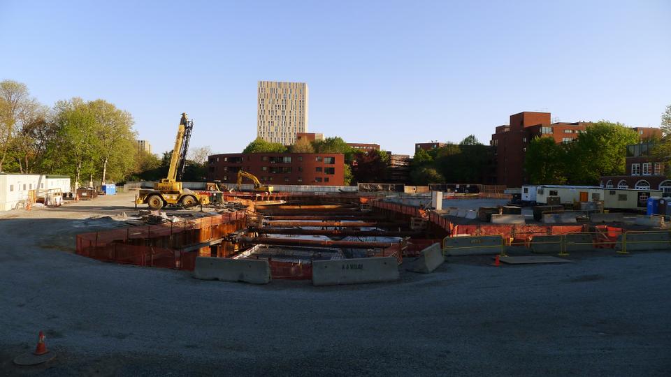 Construction on the Harvard Business School’s Tata Hall continues. The hall will be used as dormitory space for the Business School’s executive education program. 