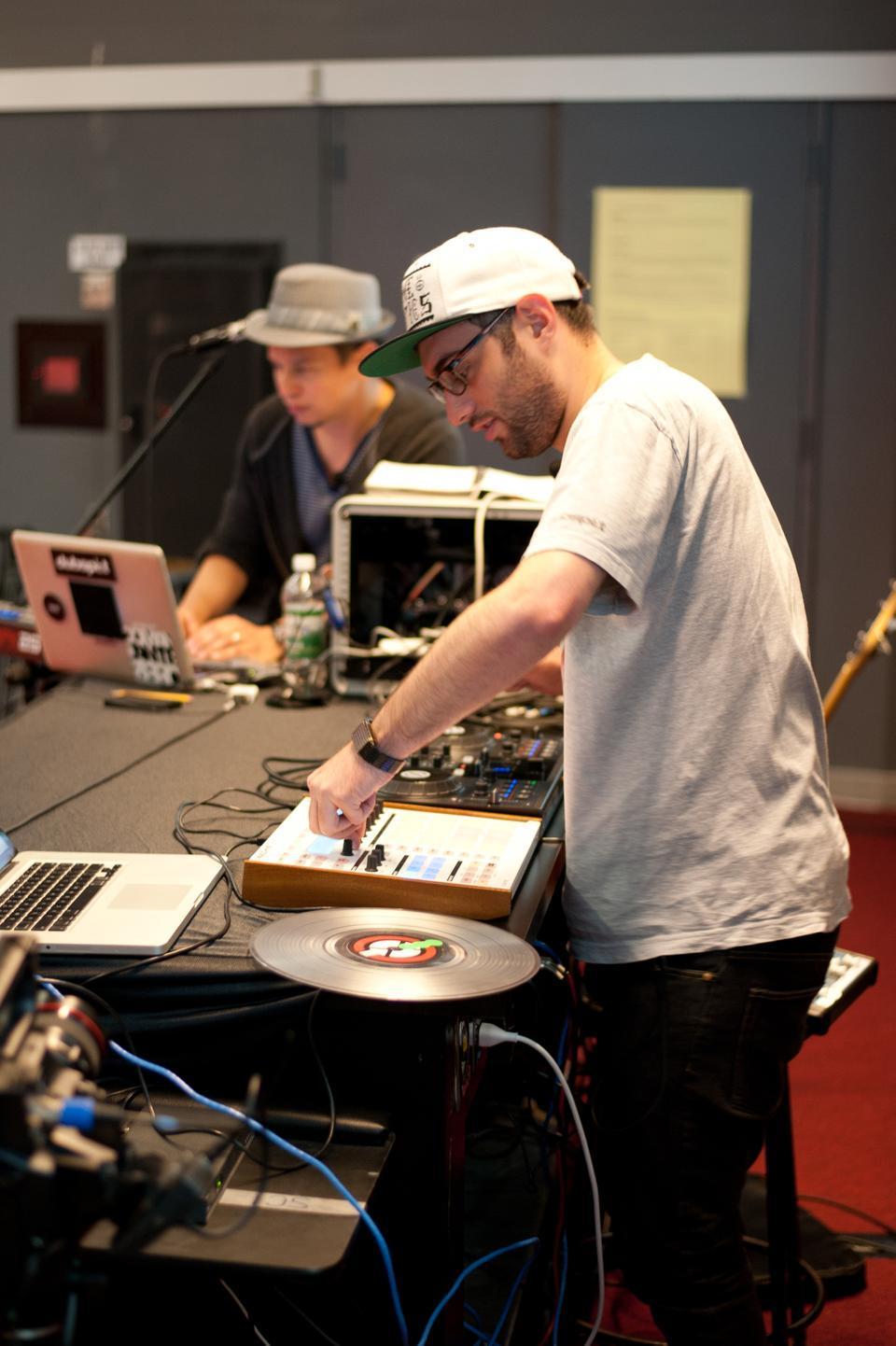 DJ Shiftee aka Samuel Morris Zornow ‘08 and Daniel Freeman (’97), instructors at New York's Dubspot, return to campus to give an introduction to electronic music and DJ fundamentals in the Science Center.  