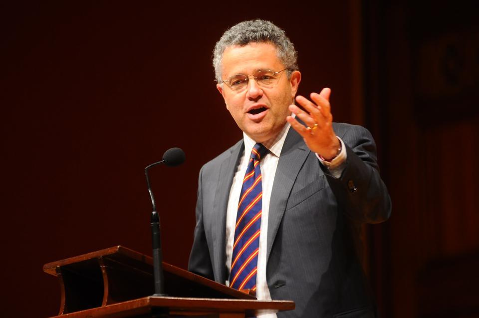 Jeffrey Toobin '82 delivers the Robert C. Cobb, Sr. Memorial Lecture, entitled "The Obama White House vs. the Supreme Court" at Sanders Theatre on Thursday. He lectured about the role of the Supreme Court during the recent past, dazzling the crowd with his extensive knowledge and biting humor.