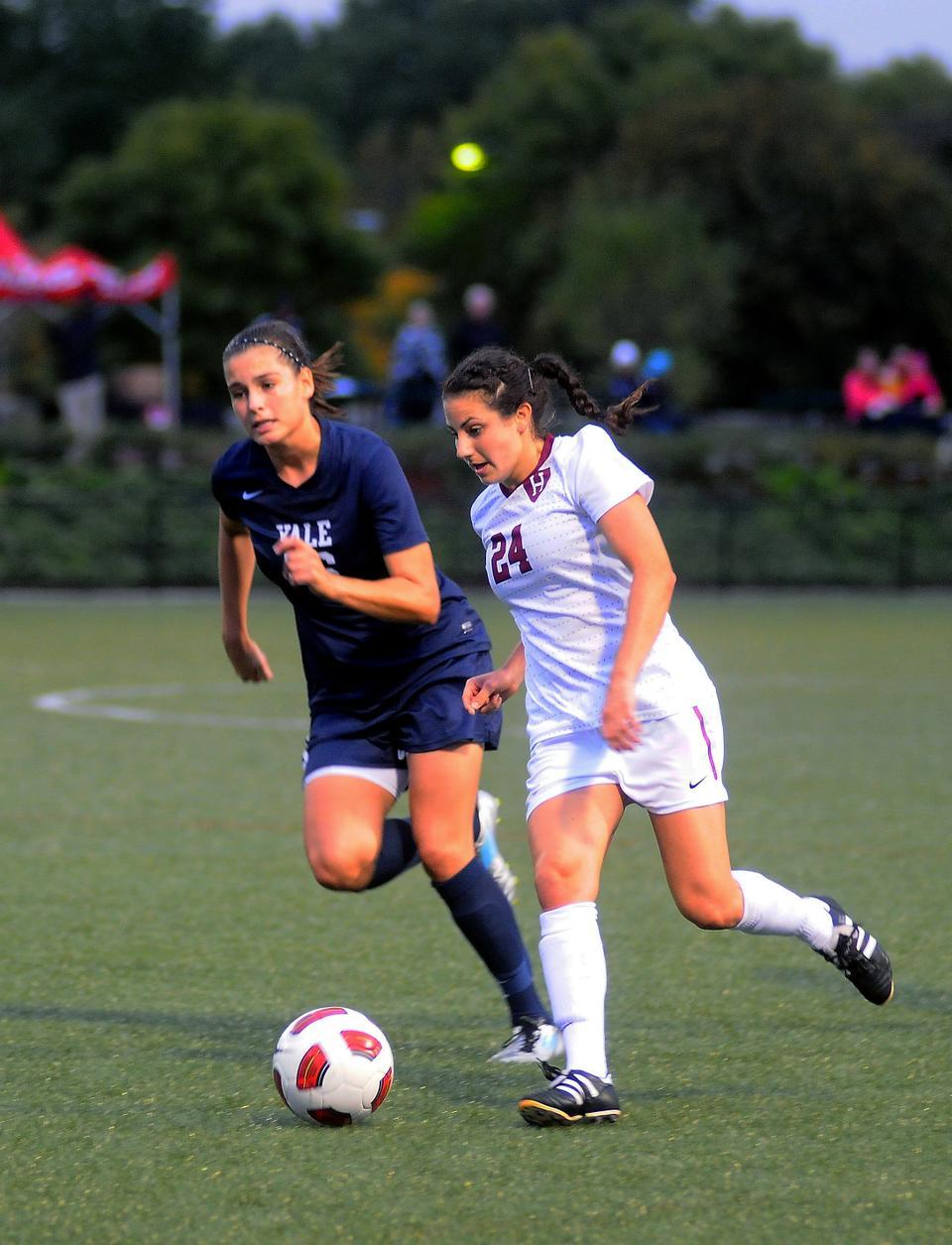 Junior Elizabeth Weisman, shown here in earlier action, scored the third of four goals for the Harvard women’s soccer team on Tuesday night. 