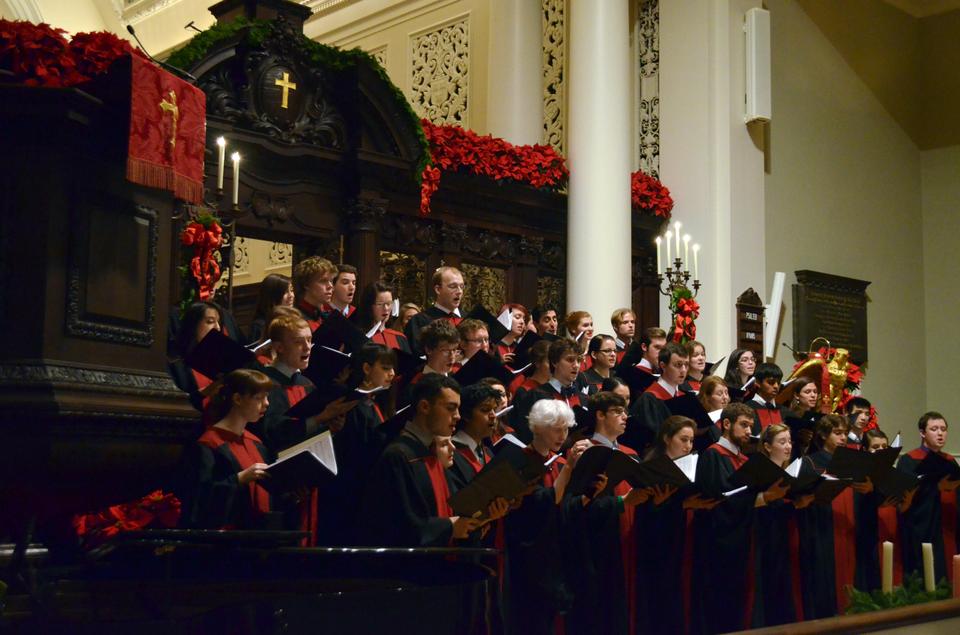 The 103rd Annual Christmas Carols Service took place this Sunday afternoon inside Memorial Church. Members of the Harvard University choir performed a series of traditional carols and an offering was collected at the conclusion to support Esperanza Academy.