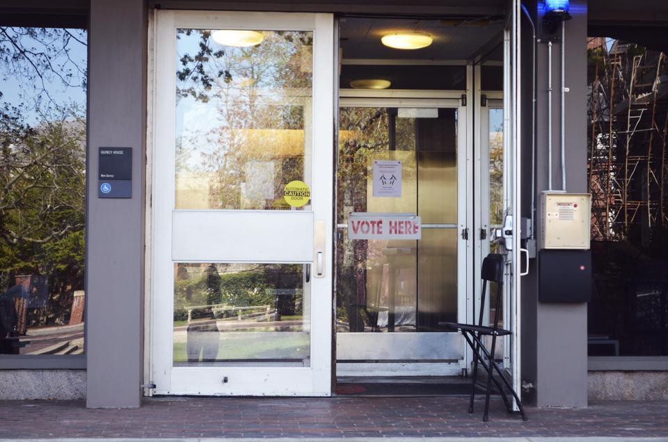 Voting polls open early Tuesday morning. Students traveled to Quincy Poll Place from across campus to vote for the Massachusetts senator. 