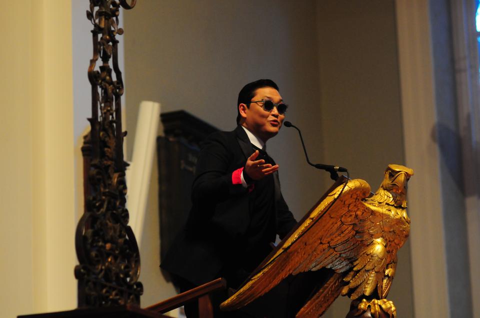 Korean pop star, Psy, visits Harvard on Thursday night.  The singer, famous for his YouTube hit Gangnam Style which has over one billion views, spoke about his worldwide rise to fame, and his future goals for his career.  He entertainted the audience with occasional dance moves and humorous stories.