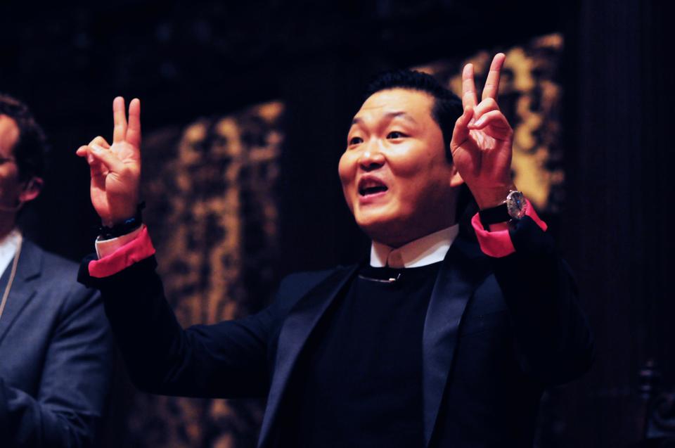 Korean pop star, Psy, visits Harvard on Thursday night.  The singer, famous for his YouTube hit Gangnam Style which has over one billion views, spoke about his worldwide rise to fame, and his future goals for his career.  He entertainted the audience with occasional dance moves and humorous stories.