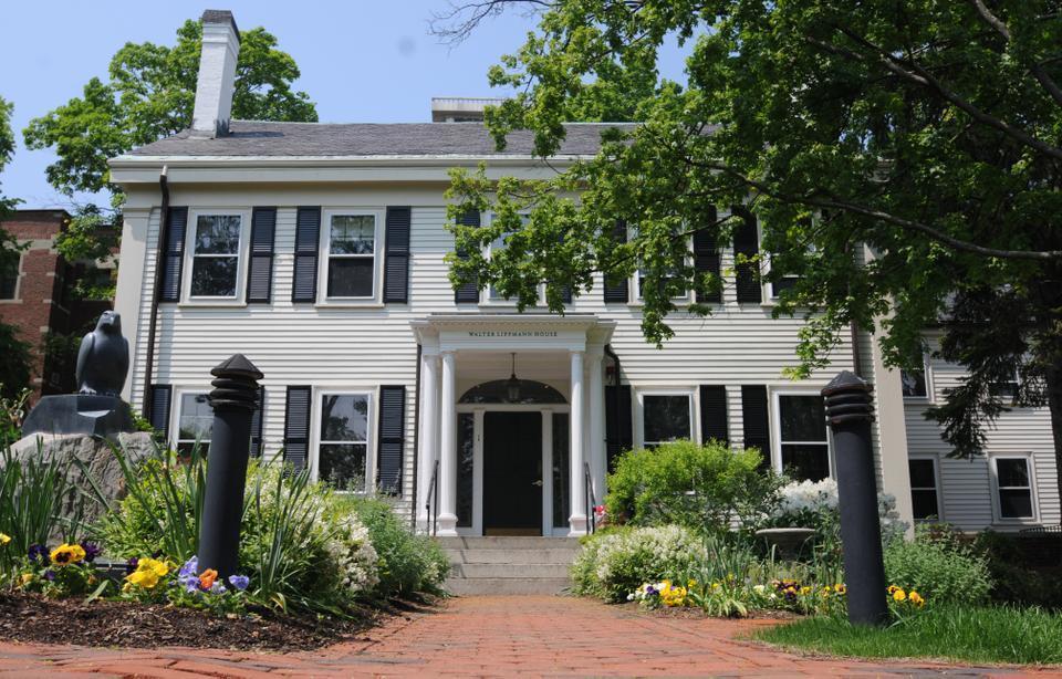 A class of 12 U.S. reporters and 12 international journalists will study at the Walter Lippman House, home to the Nieman Foundation, in the upcoming academic year. The Nieman Fellows will temporarily leave their careers to research and study at Harvard. 