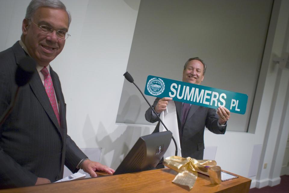 Former University President Lawrence H. Summers meets with Boston Mayor Thomas M. Menino in 2006 for Summers's last appearance in Allston before leaving his position as president.