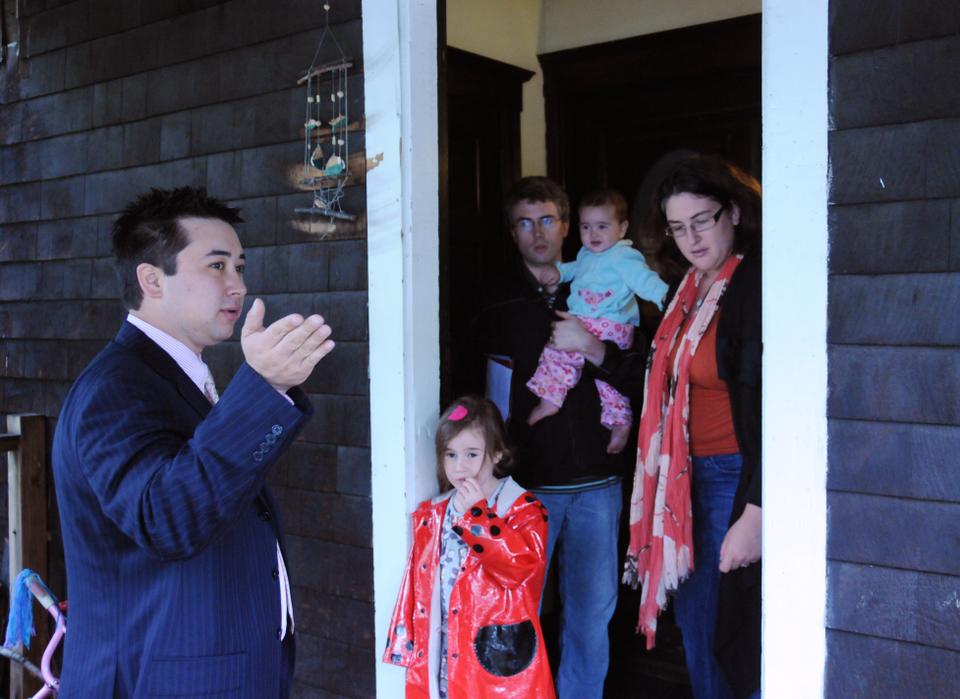 Leland Cheung canvases Cambridge neighborhoods for his City Councillor re-election bid. Cambridge City Councillor Leland Cheung, a graduate of the Harvard Kennedy School, launched a campaign for lieutenant governor Friday morning in Central Square.