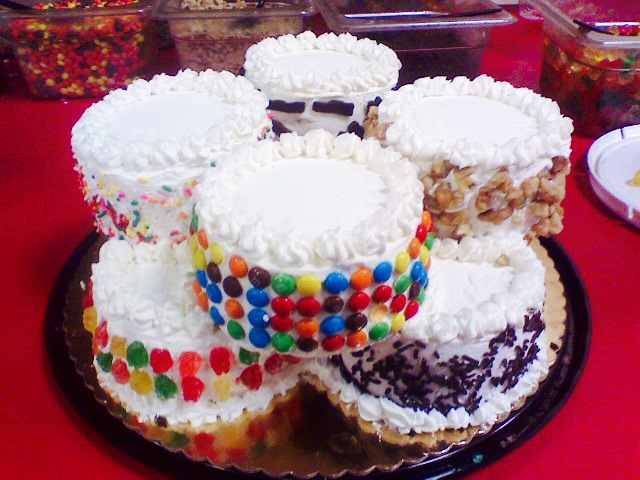 Alec Yeh creates delicious cake.