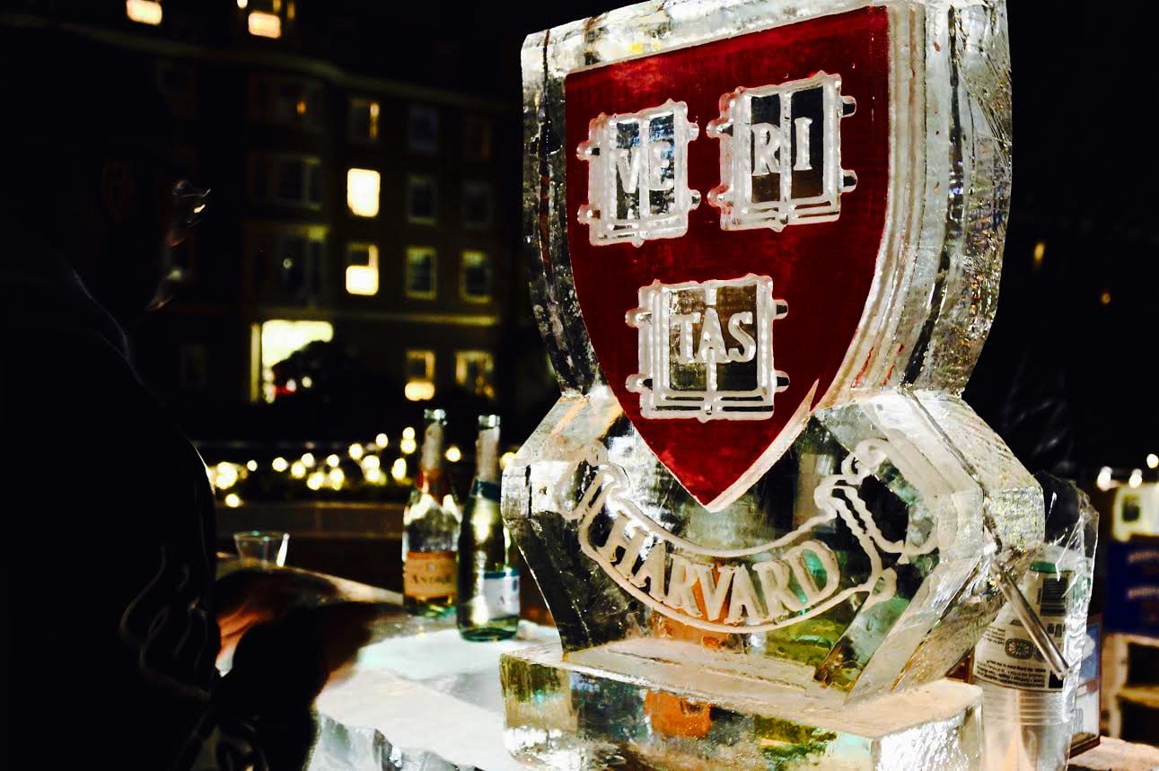 A student orders drinks at the ice bar at Pforzheimer House’s Moors Terrace on Saturday night. The event, #QUADDED2016, was hosted by Pforzheimer’s House Committee in anticipation of Housing Day this coming Thursday.
