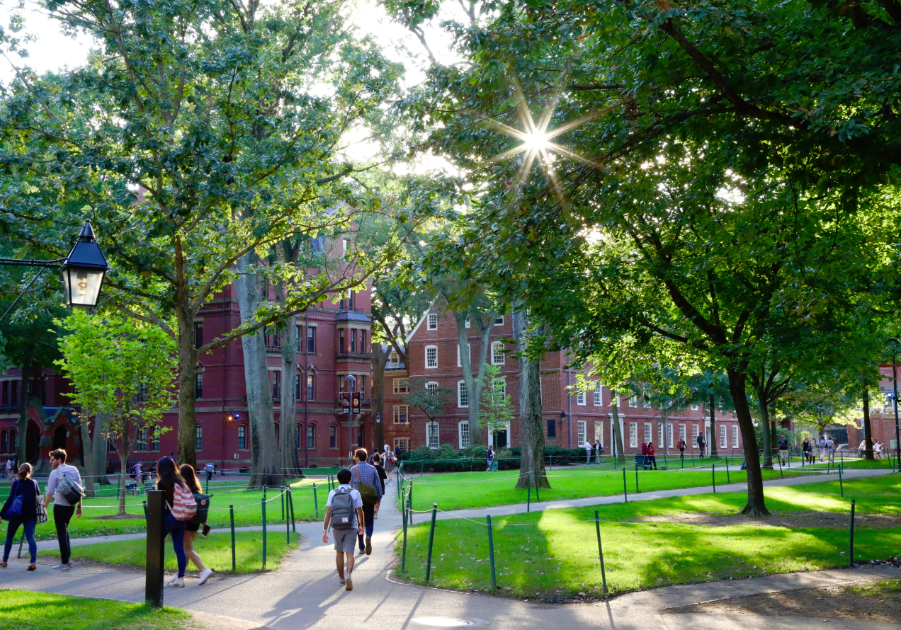As freshmen moved into Harvard Yard, many of them took the time to also register to vote.