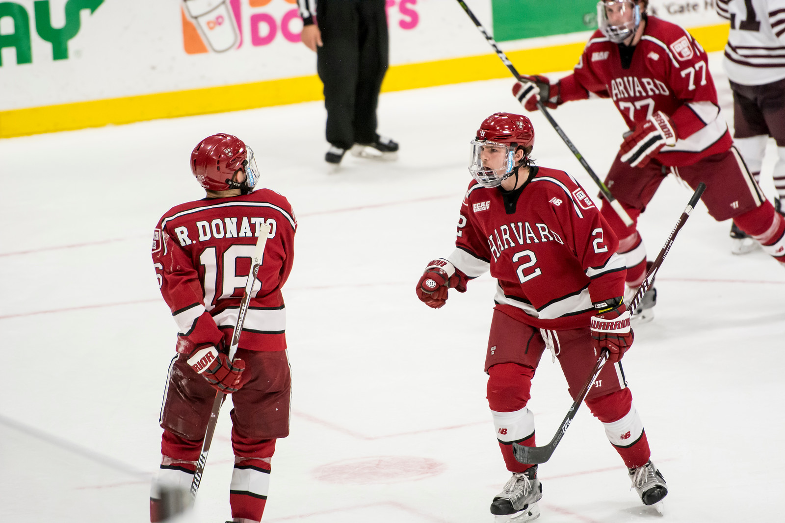 Harvard celebrates junior forward Ryan Donato's sole goal for the Crimson tonight, coming on the power play. The team is still in search of stronger 5v5 play.