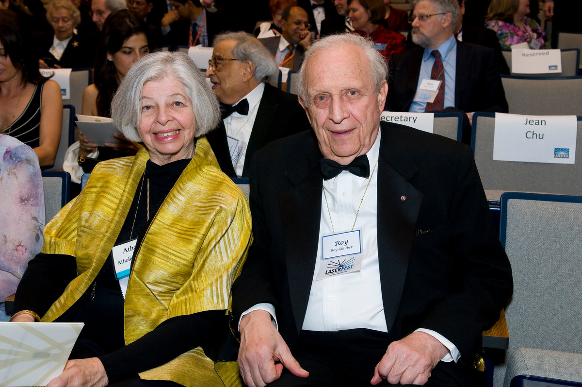 Physics Professor Emeritus Roy J. Glauber '46 (right) with his partner Atholie Rosett. Glauber died Dec. 26 at age 93.