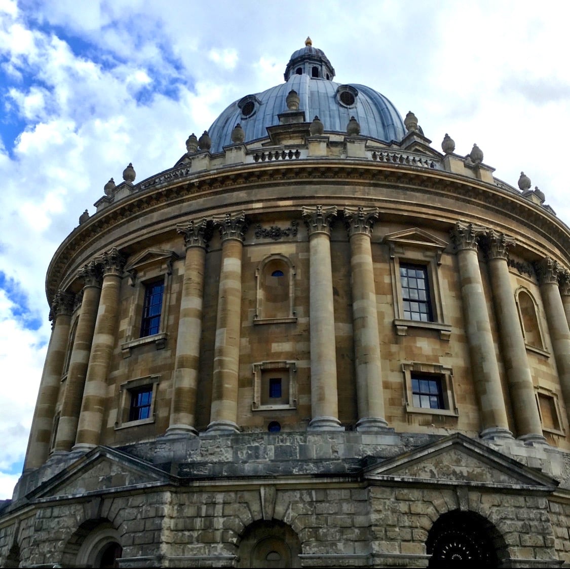 In-person tutorials, café study sessions, and nights out at pubs — the coronavirus era has not precluded Harvard students enrolled at the University of Oxford from enjoying a somewhat normal fall term.