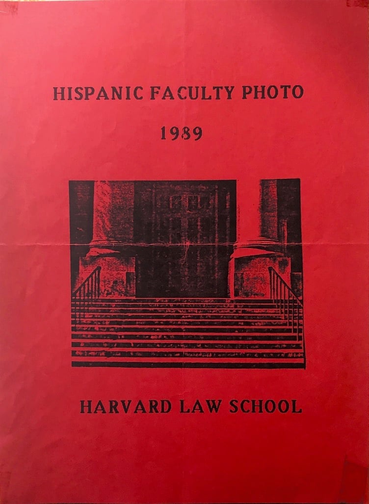 In 1989, La Alianza, a Latinx student organization at the Law School dedicated to Latinx issues, called attention to the lack of Hispanic faculty by recreating the annual Harvard Law faculty photo shoot on the steps of Langdell Library.