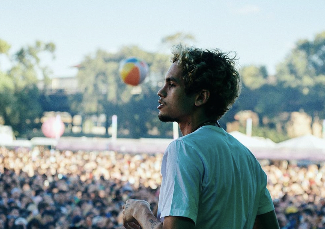 Dominic Fike at Gov Ball 2021.