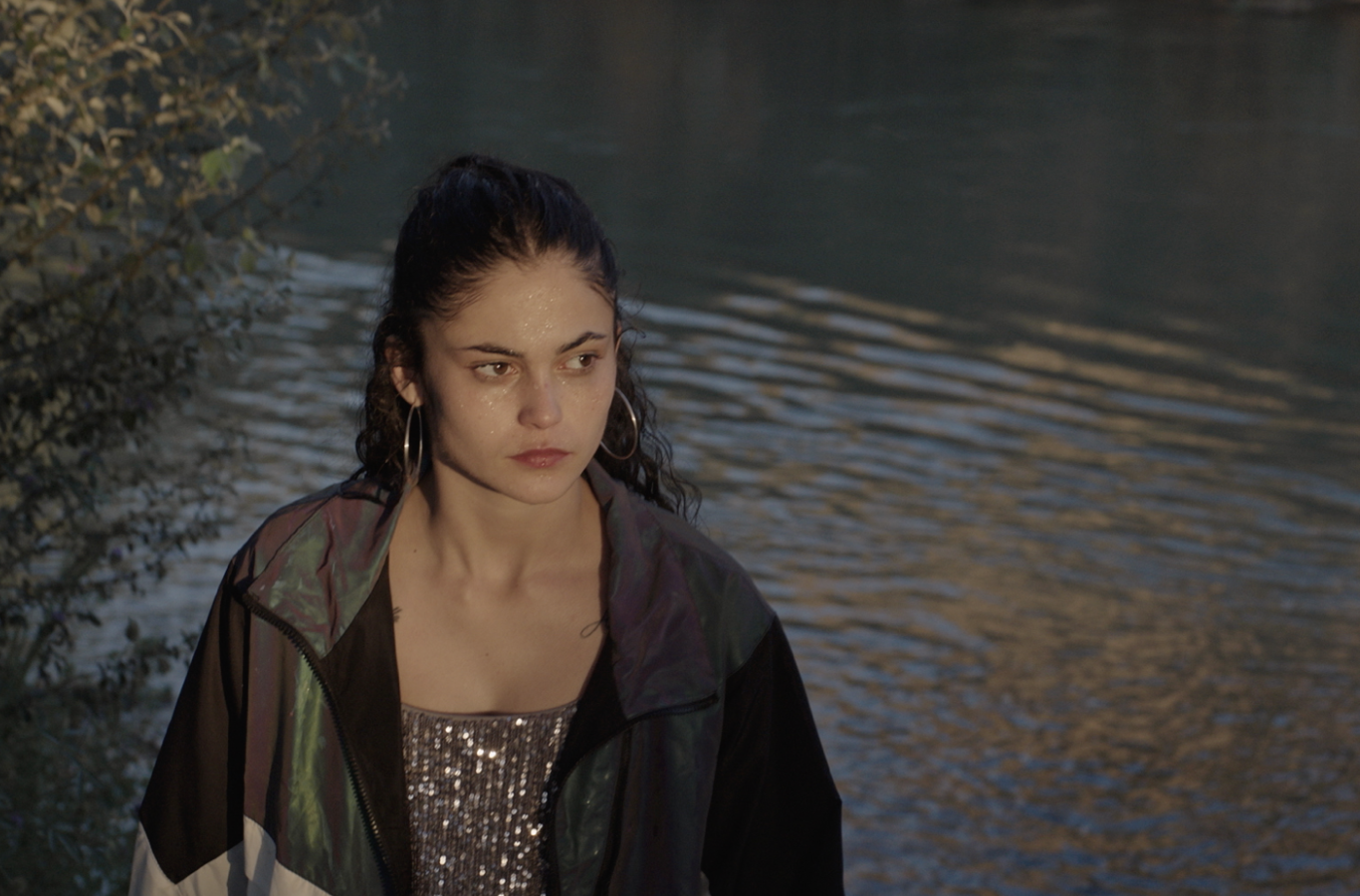 Luna Pamiés stars in 2022 Cannes Film Festival premiere "El Agua."