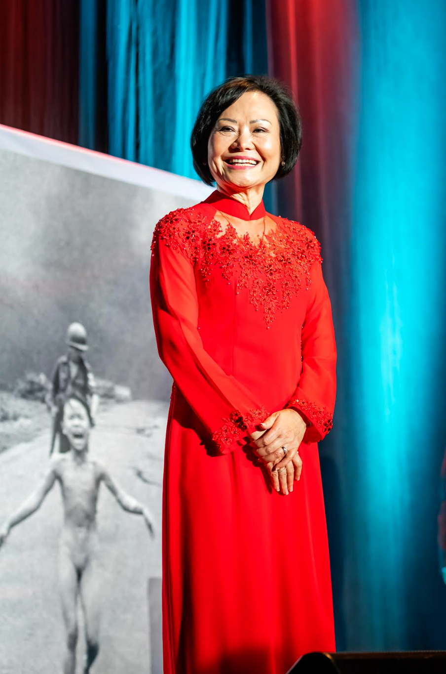 Phan Thị founded an organization, the Kim Phúc Foundation International, to provide psychological and medical aid to child victims of war. As a UNESCO Goodwill Ambassador, she gives dozens of lectures each year.