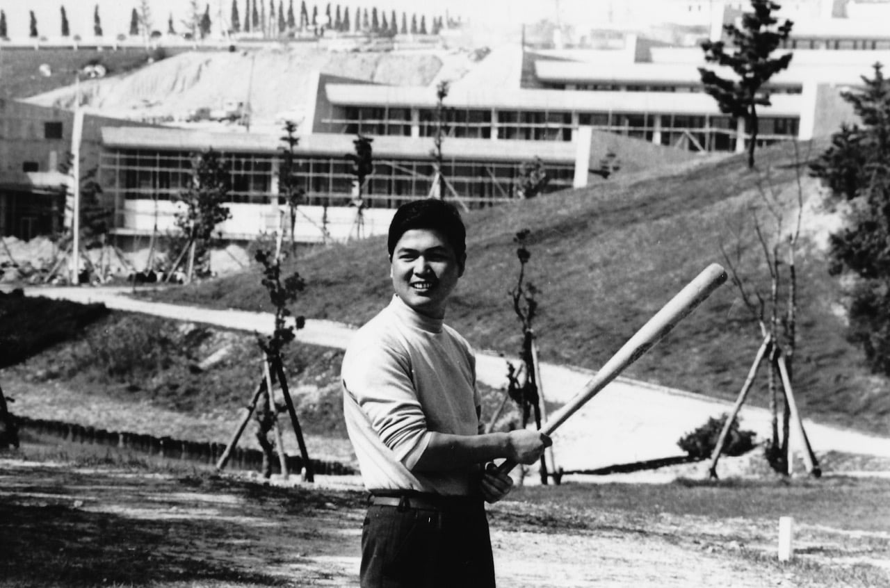 Emeritus Harvard chemistry professor Yoshito Kishi was a high school baseball player and a fan of the Boston Red Sox.