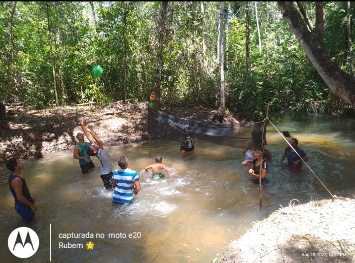 People from Barra da Lagoa, Mara’s town in Santa Filomena, Piauí, play volleyball in the river. Neighboring industrial farms have contaminated the river.