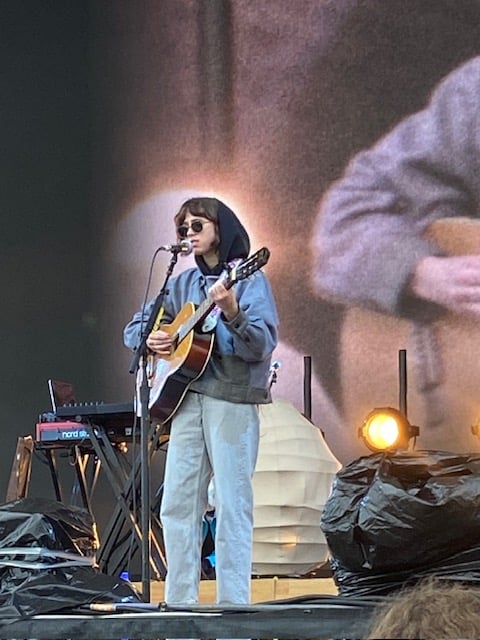 The quieter songs within Clairo’s set felt deeply intimate through clever isolation of distinct and complementary musical voices