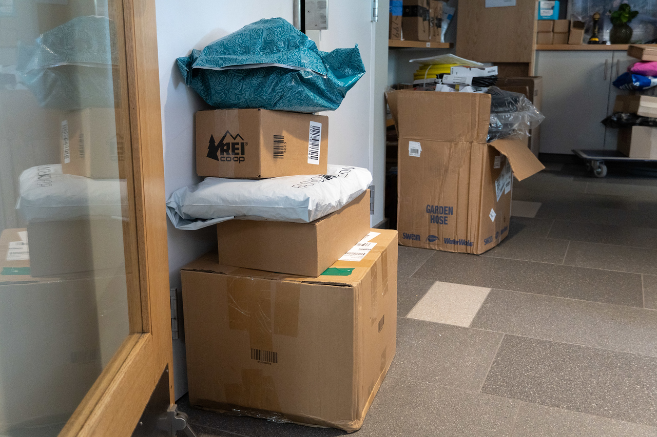 Harvard temporarily hired Olympia Moving and Storage to deliver packages directly to students' rooms in nine upperclassman houses.