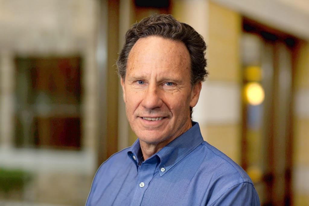 Steve Reifenberg, a former executive director of DRCLAS, argues that exposure to Latin American culture was crucial to expanding the worldview of Harvard affiliates.