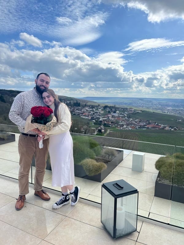 Benjamin F. Allen ’24 and Alexandra N. Pipkin ’23 got engaged on spring break in Paris.