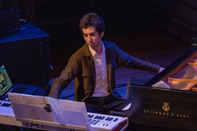 Phillip Golub Image | Arts | The Harvard Crimson